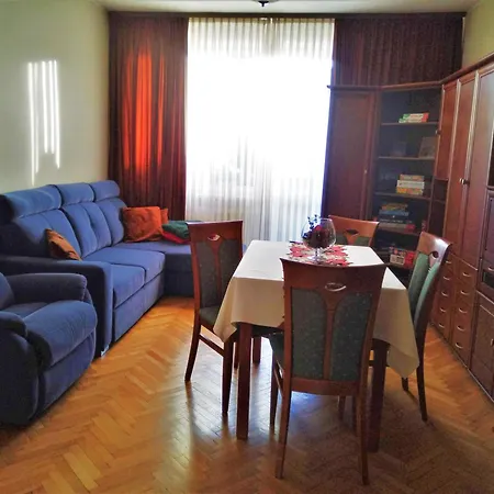 Apartment Centrum, 700m Do Plazy - 2 Sypialnie, Salon, Balkon, Bezplatny Parking, Gdynia