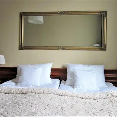 Centrum, 700m Do Plazy - 2 Sypialnie, Salon, Balkon, Bezplatny Parking, Apartment