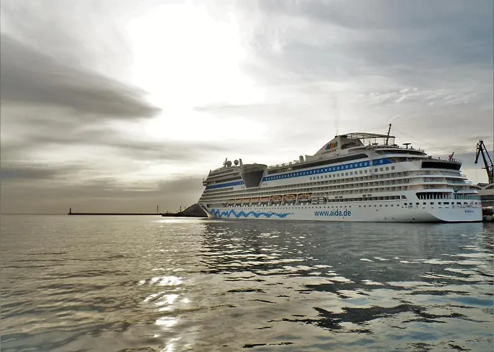 Apartmán Centrum, 700m Do Plazy - 2 Sypialnie, Salon, Balkon, Bezplatny Parking, Gdyně