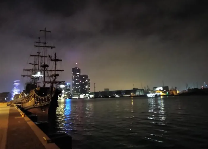 Centrum, 700m Do Plazy - 2 Sypialnie, Salon, Balkon, Bezplatny Parking, Apartmán