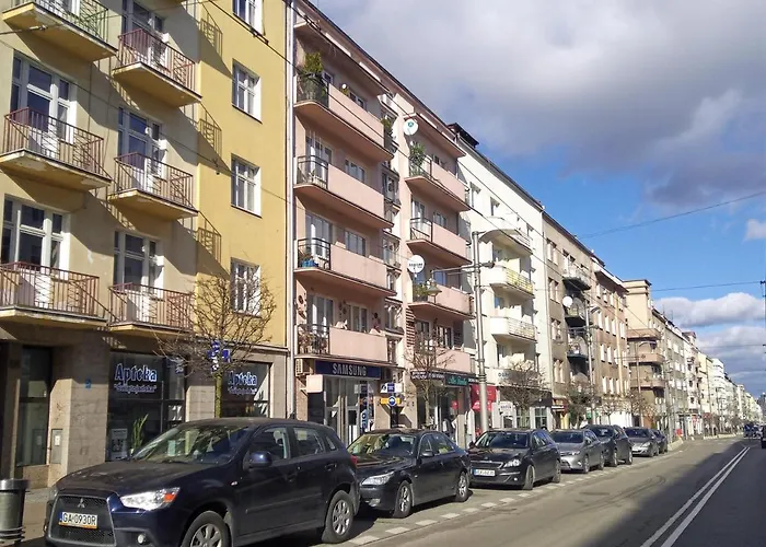 Centrum, 700m Do Plazy - 2 Sypialnie, Salon, Balkon, Bezplatny Parking,