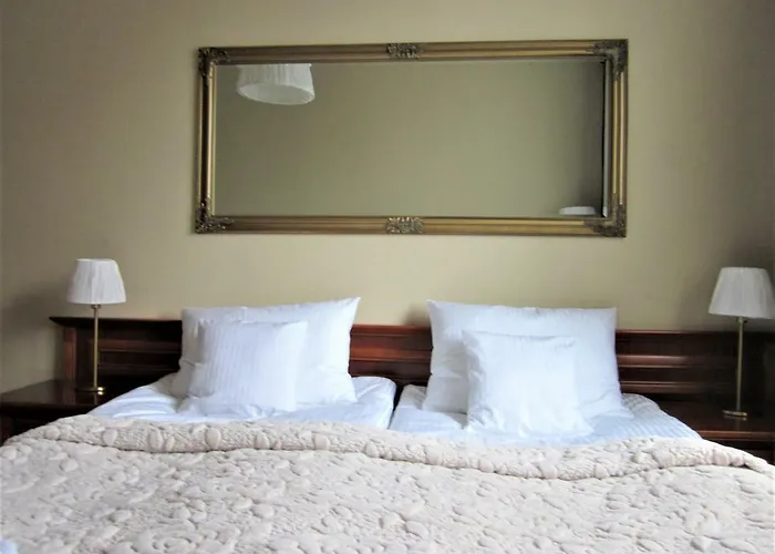 Centrum, 700m Do Plazy - 2 Sypialnie, Salon, Balkon, Bezplatny Parking, Apartmán